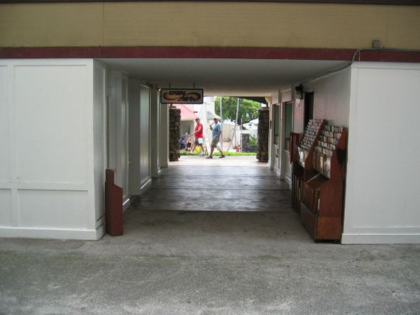 Kona Plaza: 75-5719 Alii Dr, Kailua Kona, HI 96740
